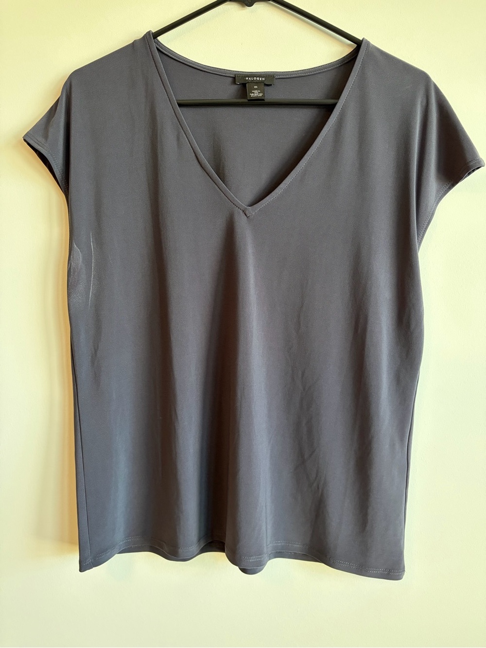 Halogen V-Neck Cap Sleeve Top in Charcoal Gray
